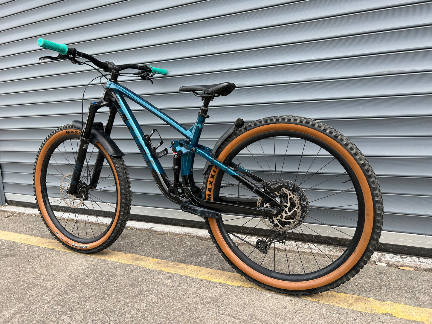 2021/22 TREK FUEL EX8 | RRP £3450