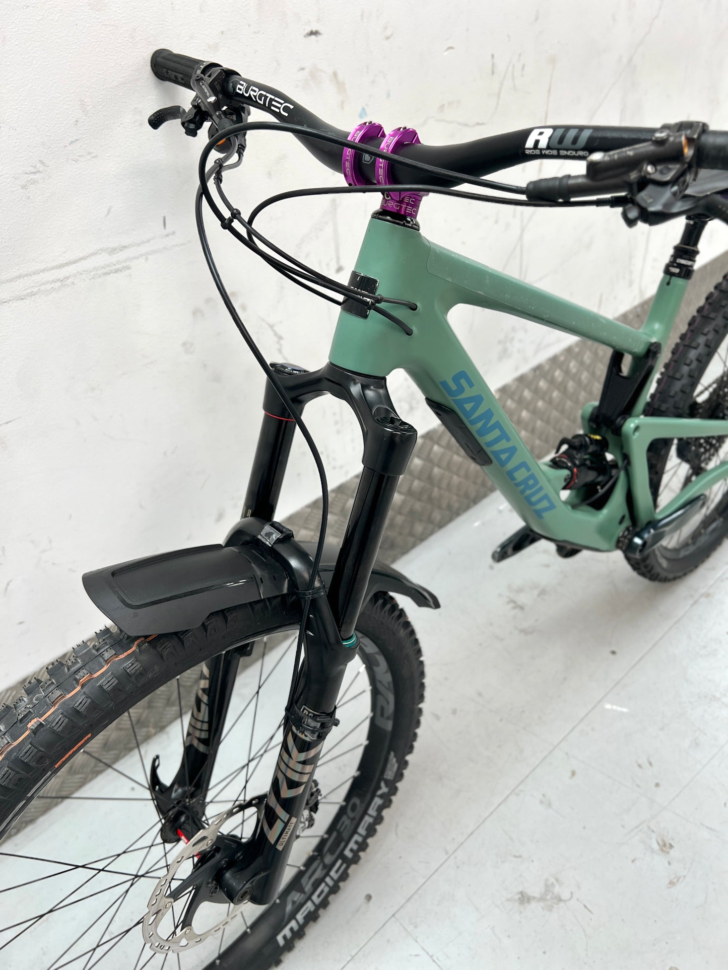 2022 SANTA CRUZ BRONSON C | RRP £7000