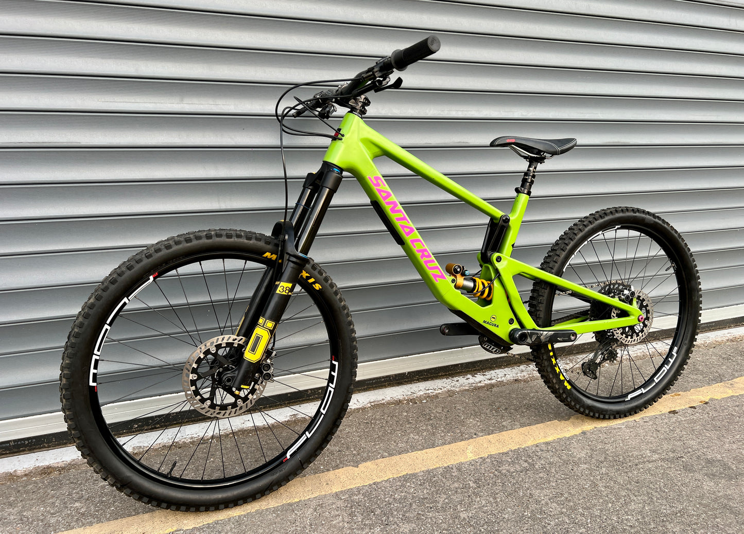 2022 SANTA CRUZ NOMAD CC V5 | RRP £8000