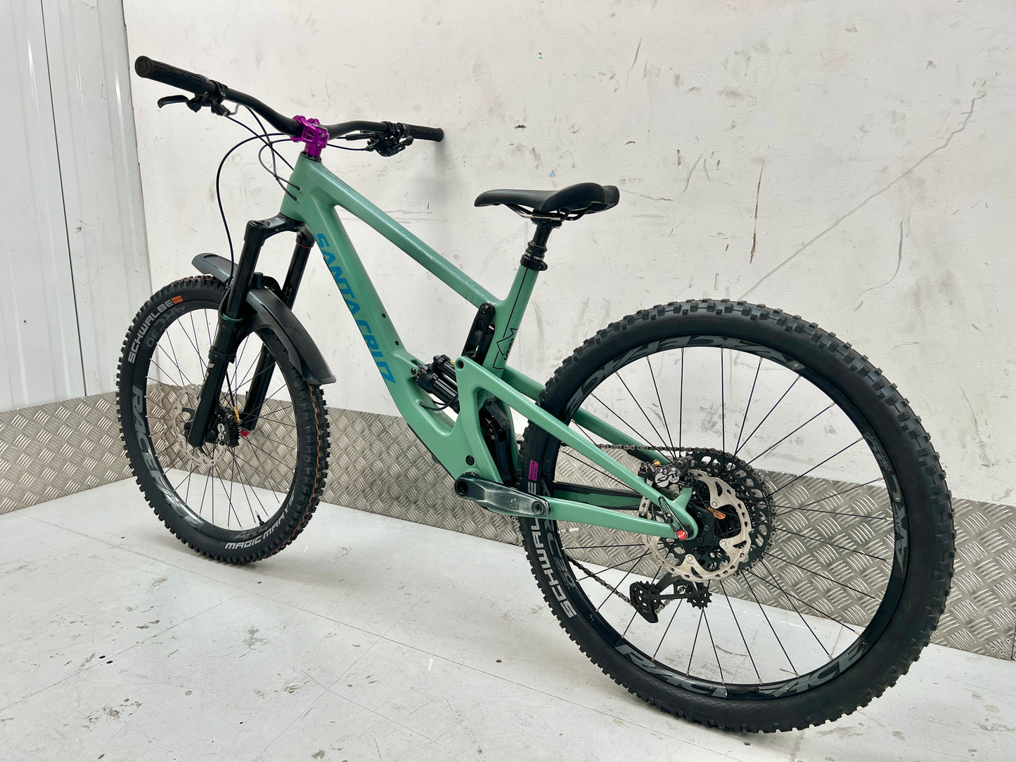 2022 SANTA CRUZ BRONSON C | RRP £7000