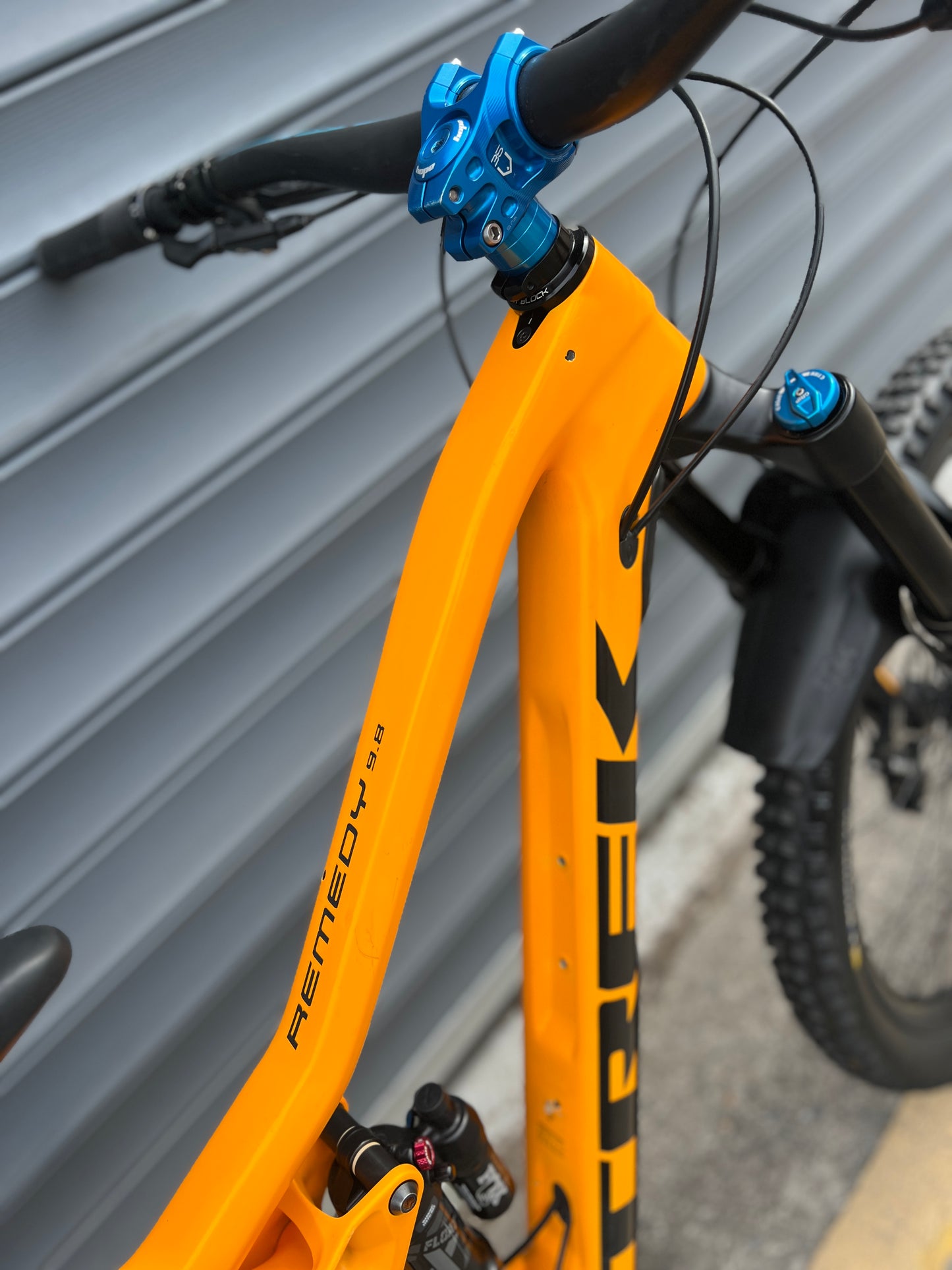 2022 TREK REMEDY 9.8 CARBON | RRP £5850