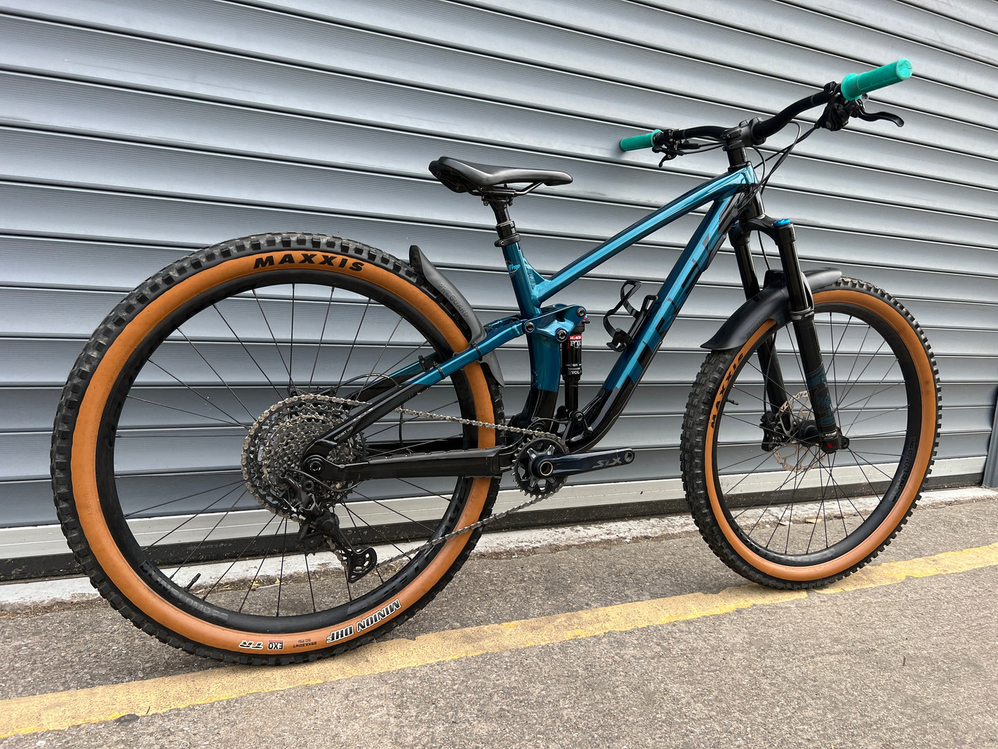 2021/22 TREK FUEL EX8 | RRP £3450