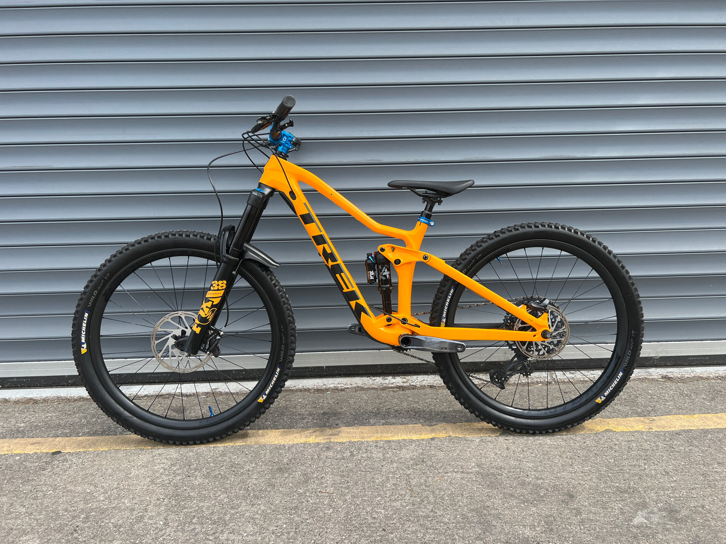 2022 TREK REMEDY 9.8 CARBON | RRP £5850