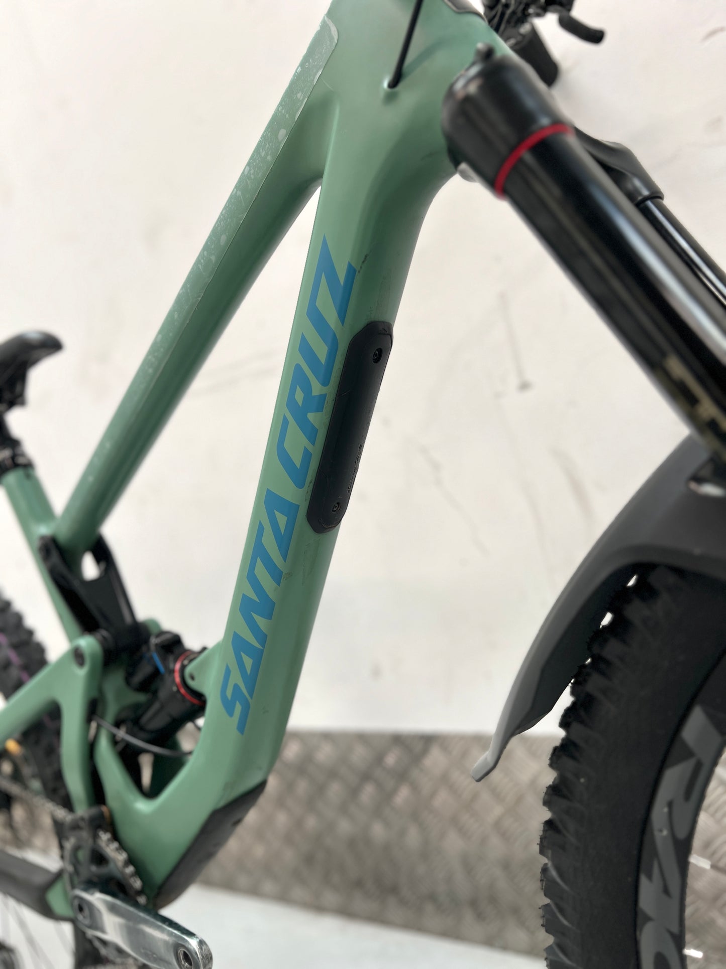 2022 SANTA CRUZ BRONSON C | RRP £7000