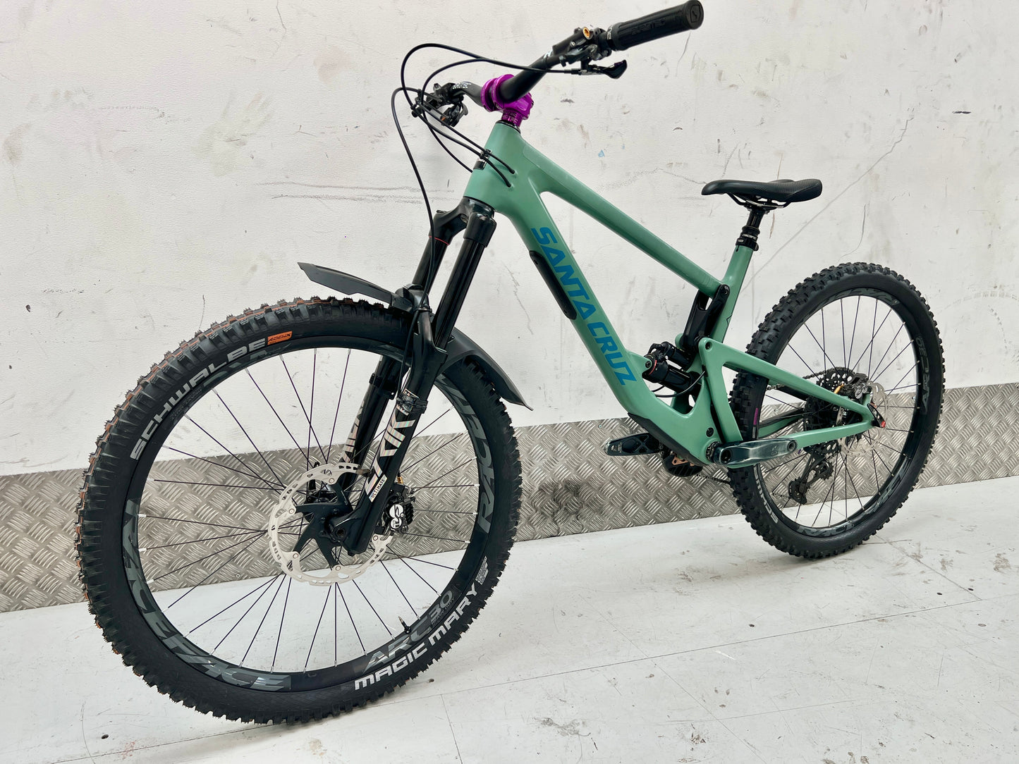 2022 SANTA CRUZ BRONSON C | RRP £7000