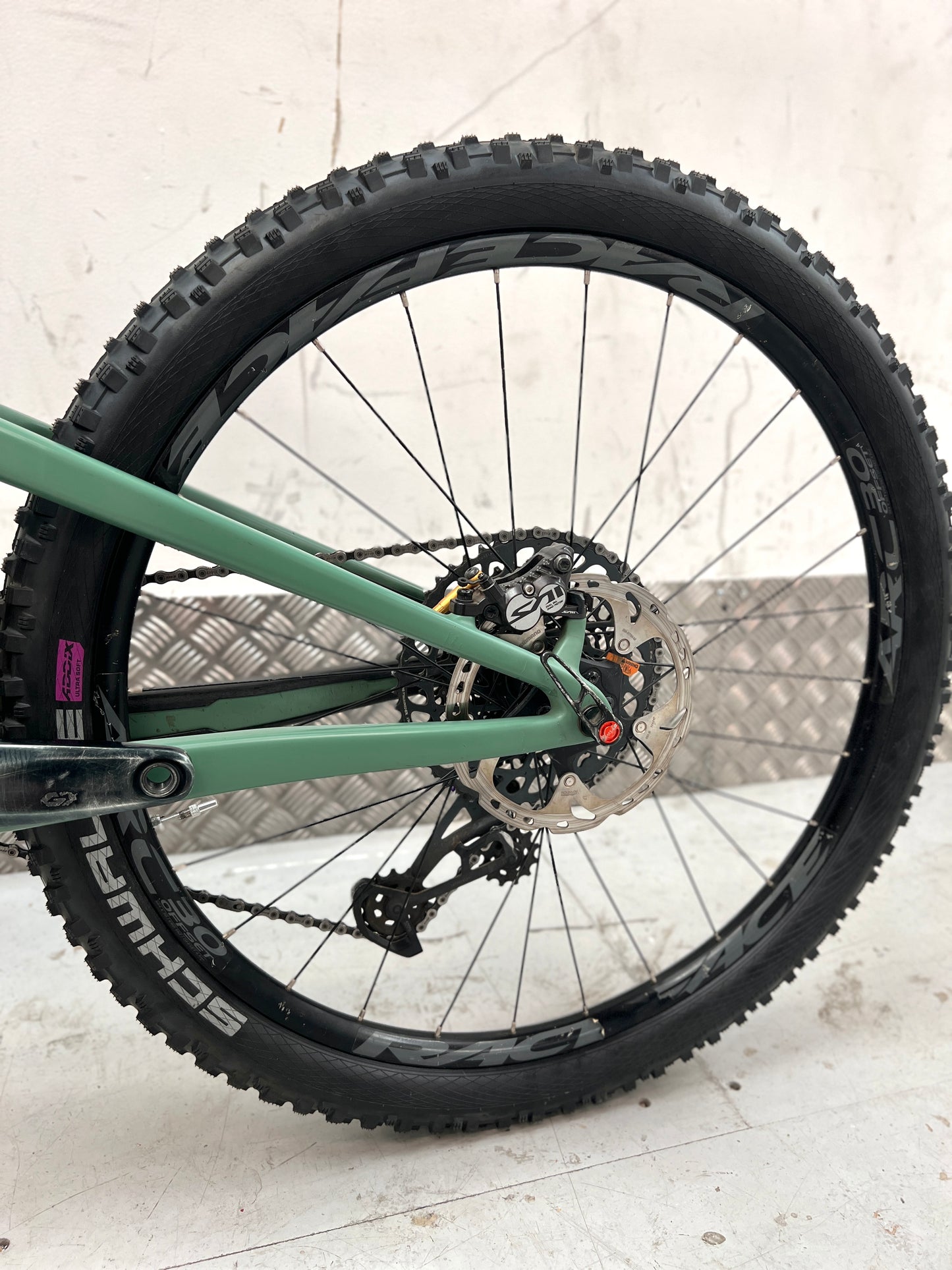 2022 SANTA CRUZ BRONSON C | RRP £7000