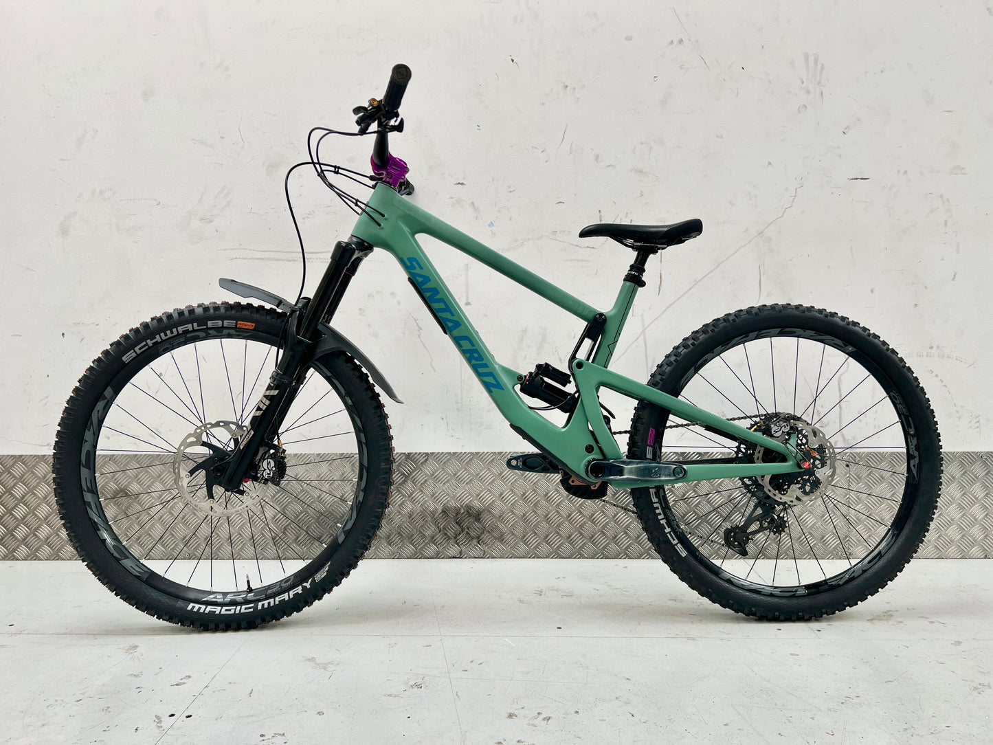 2022 SANTA CRUZ BRONSON C | RRP £7000