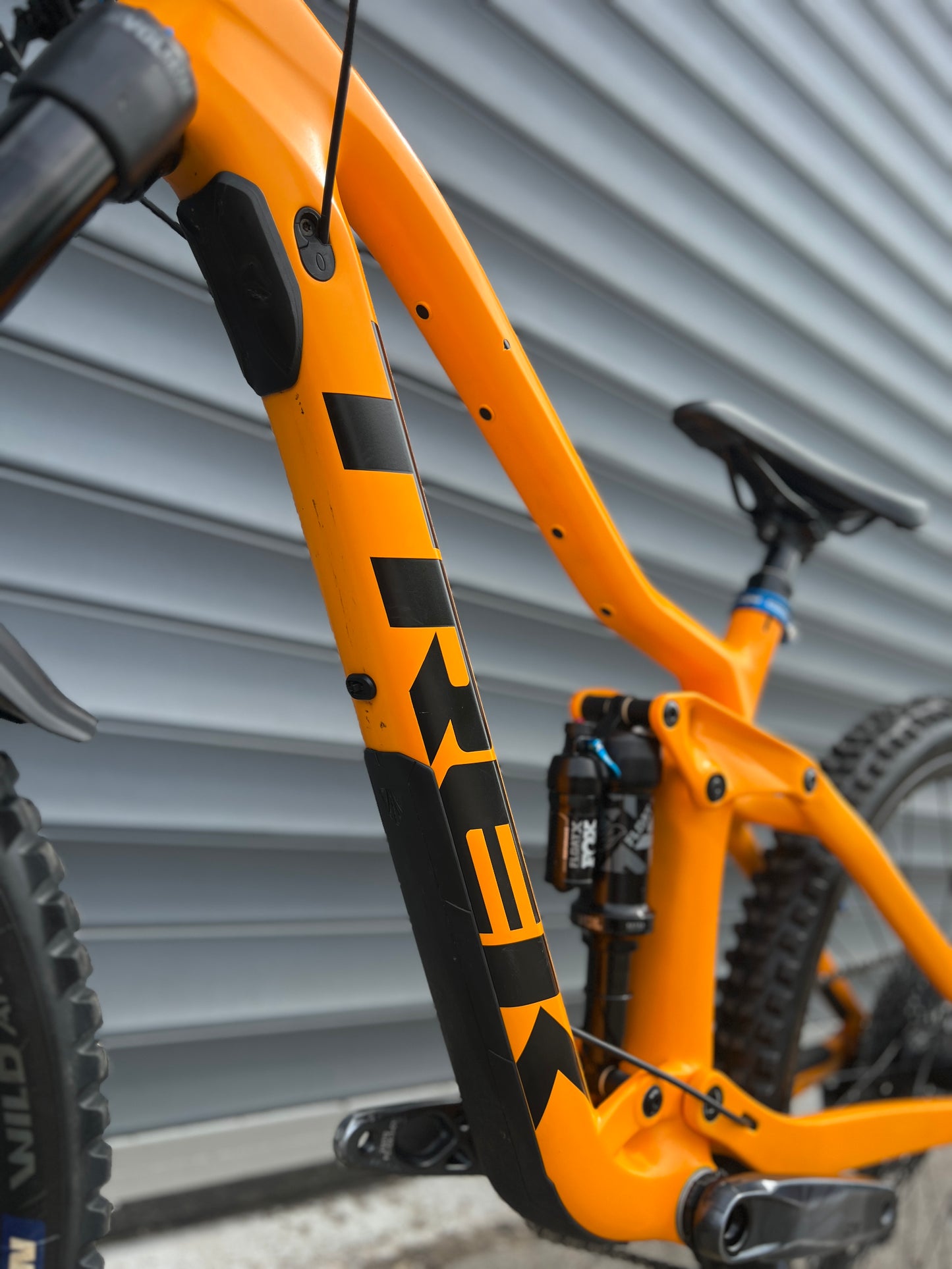 2022 TREK REMEDY 9.8 CARBON | RRP £5850