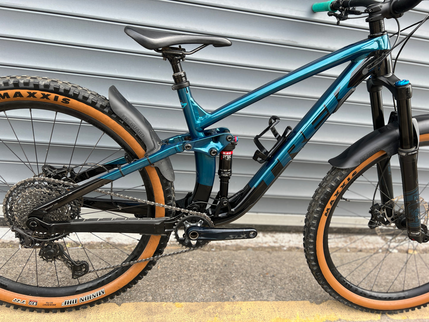 2021/22 TREK FUEL EX8 | RRP £3450