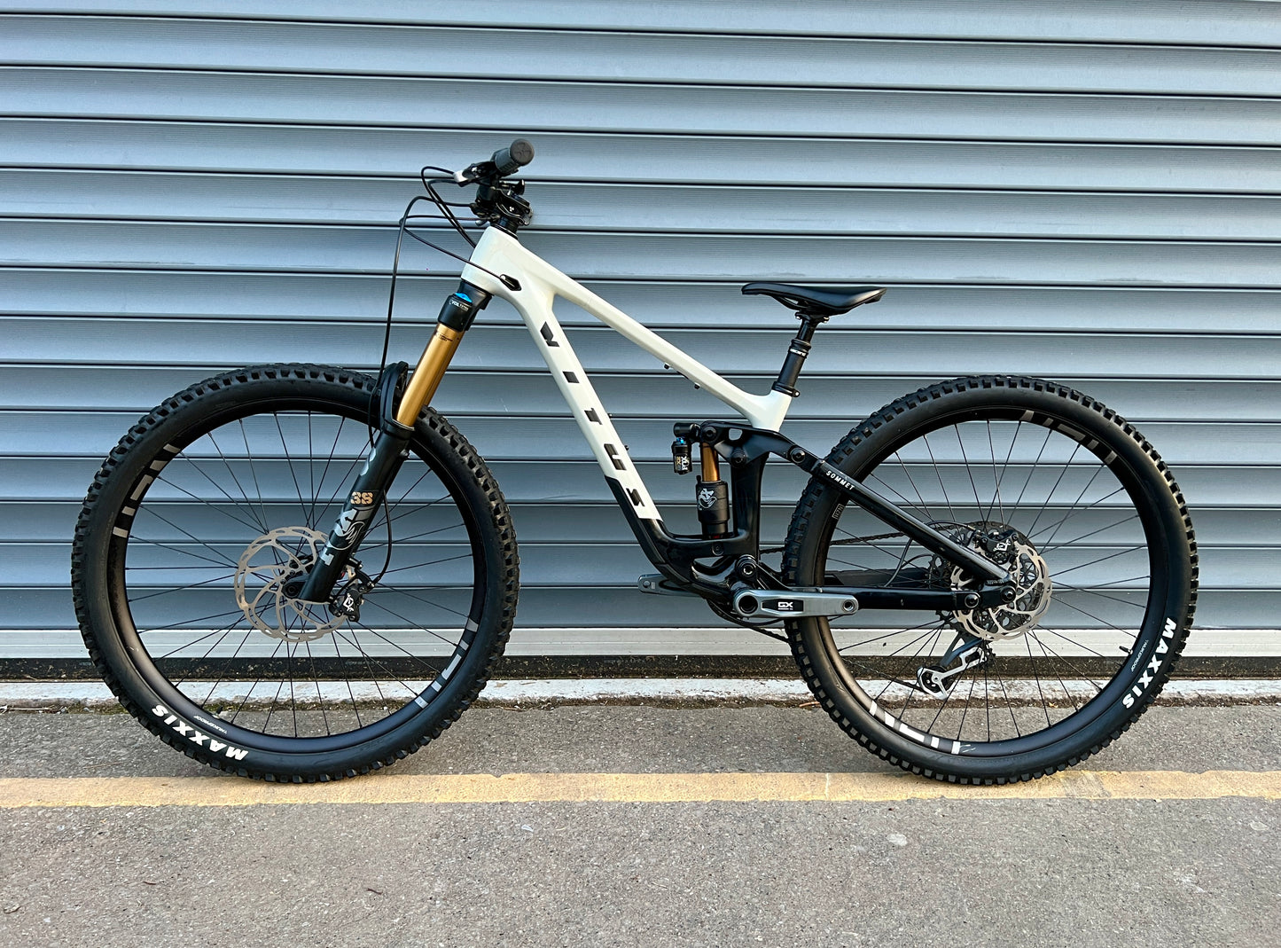 2024 VITUS SOMMET CRX 290 | RRP £4600