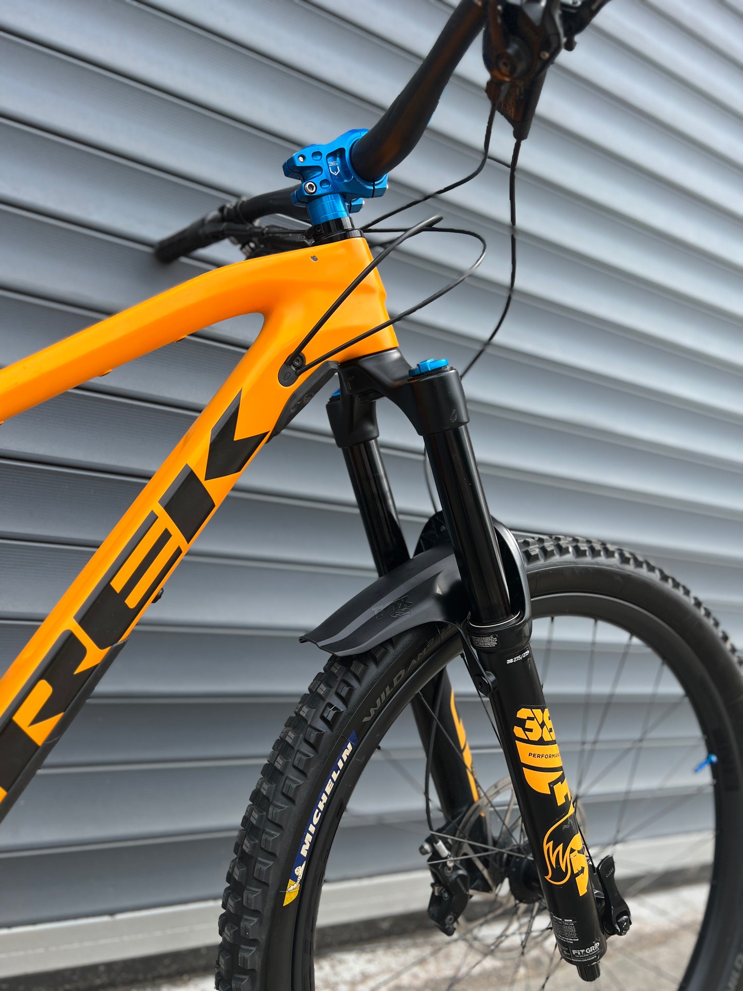 2022 TREK REMEDY 9.8 CARBON | RRP £5850