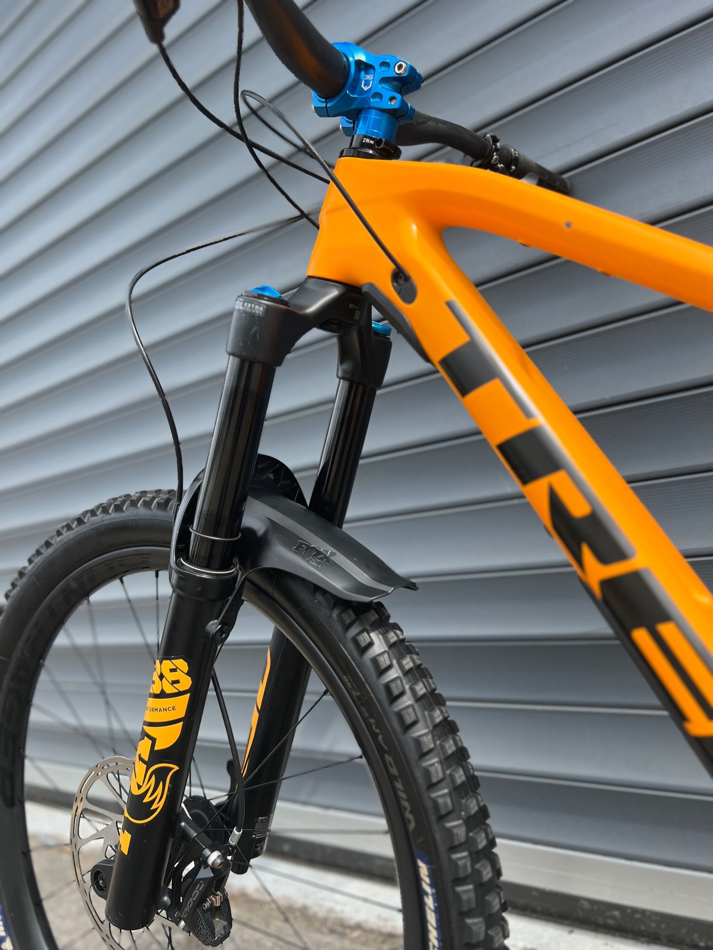 2022 TREK REMEDY 9.8 CARBON | RRP £5850