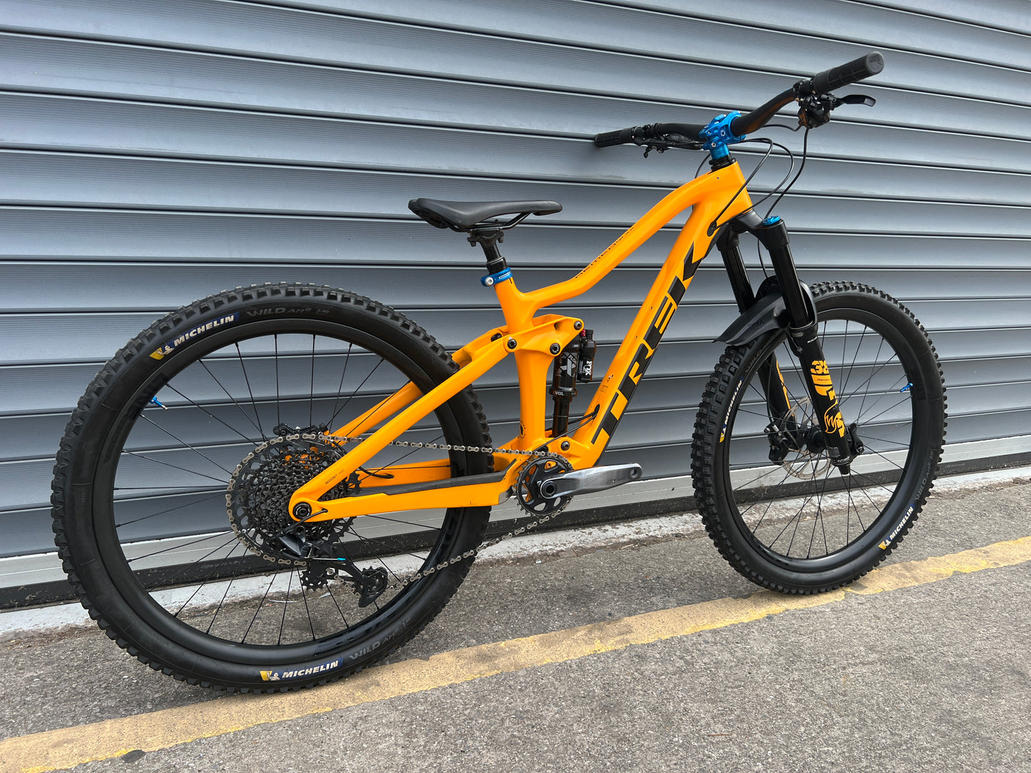 2022 TREK REMEDY 9.8 CARBON | RRP £5850