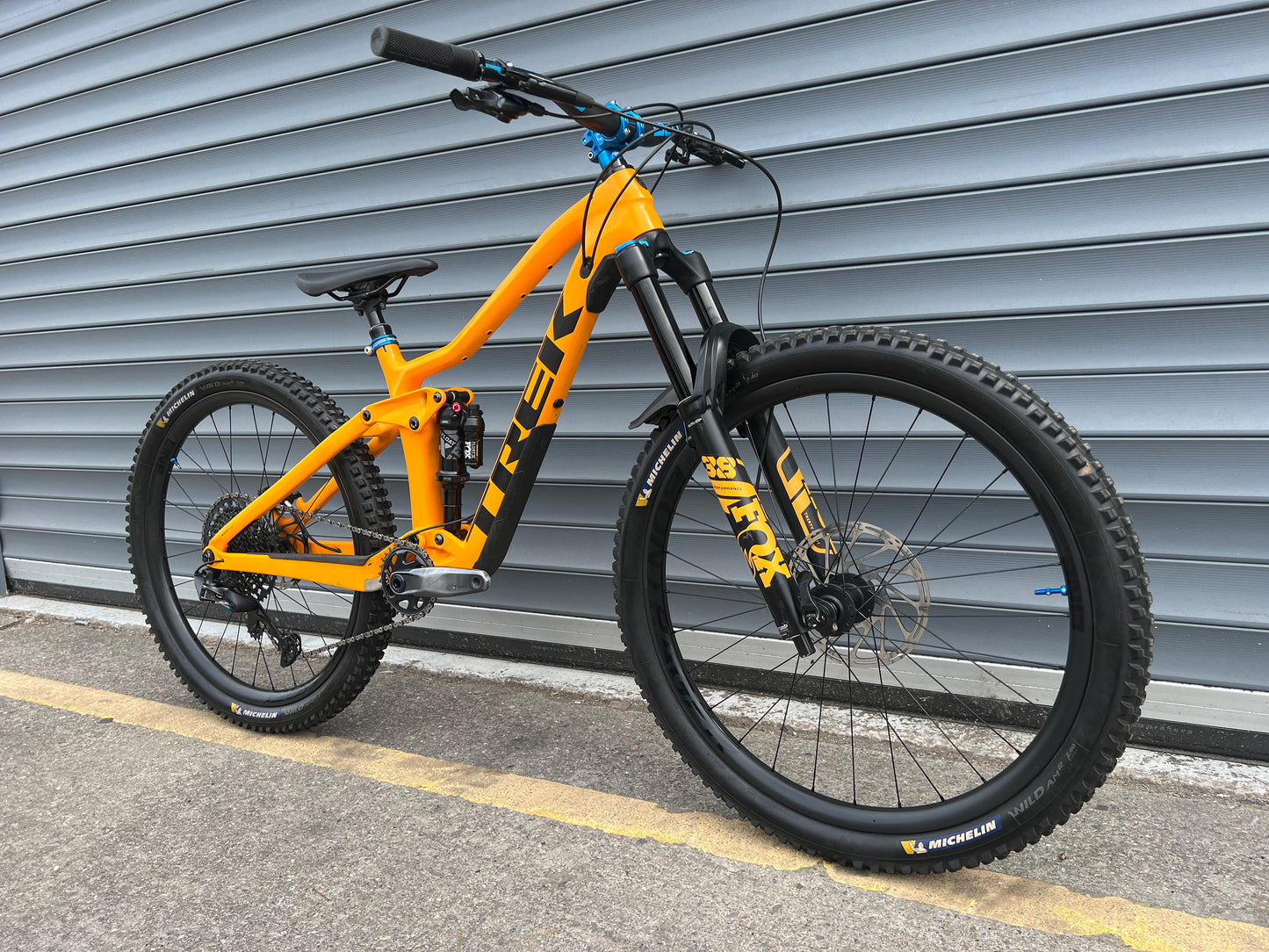 2022 TREK REMEDY 9.8 CARBON | RRP £5850