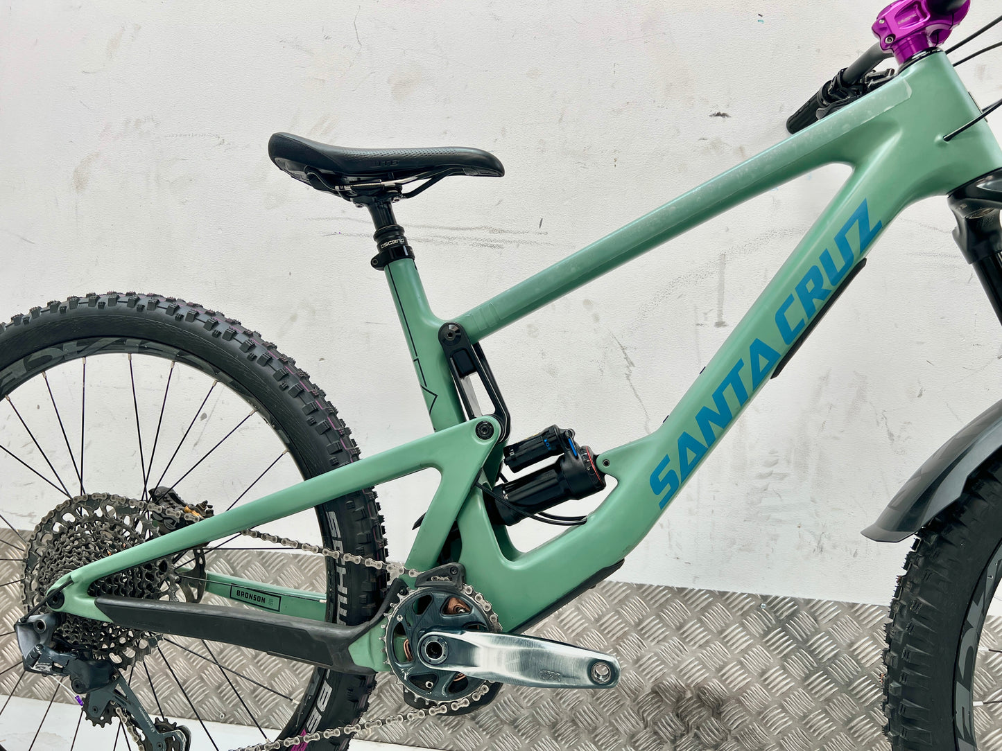 2022 SANTA CRUZ BRONSON C | RRP £7000
