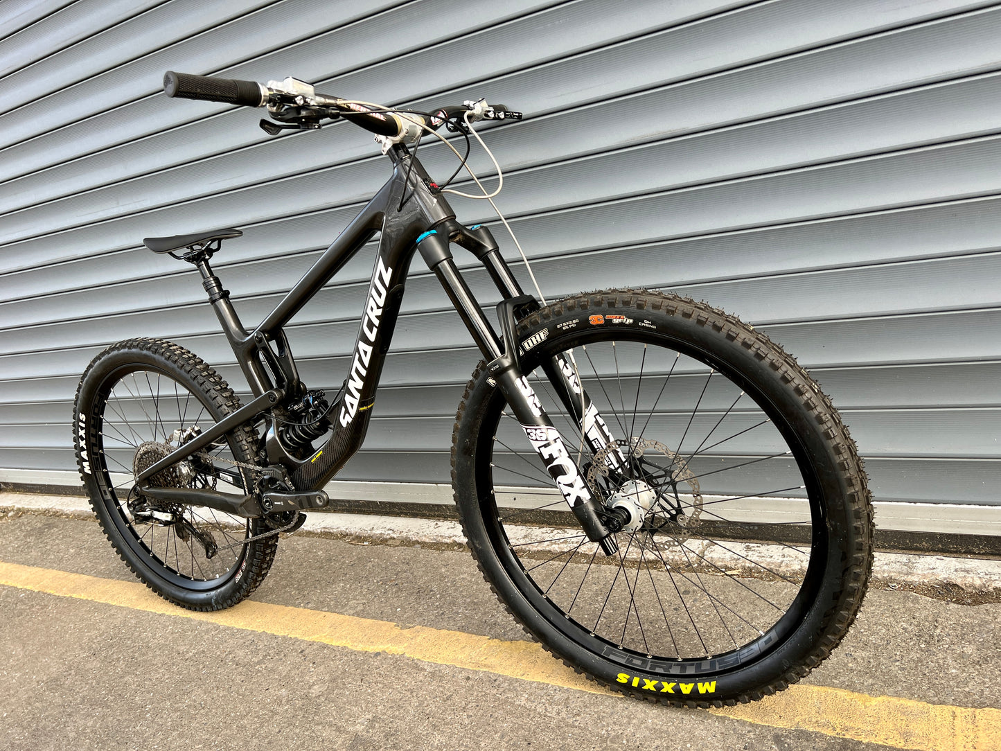 2019 SANTA CRUZ NOMAD V4 CC | RRP £8000