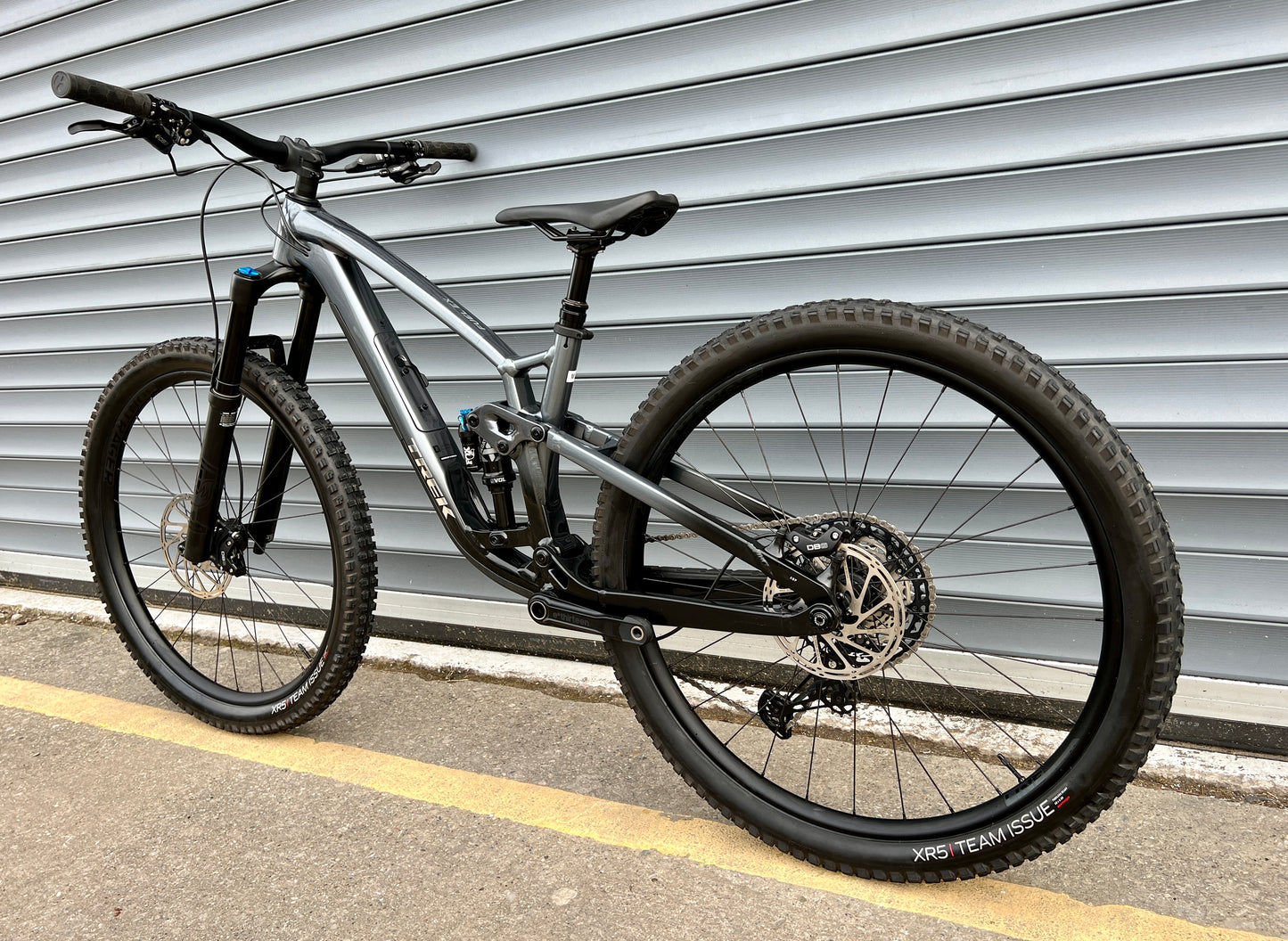2024 TREK FUEL EX 8 - GEN 6 | RRP £3700