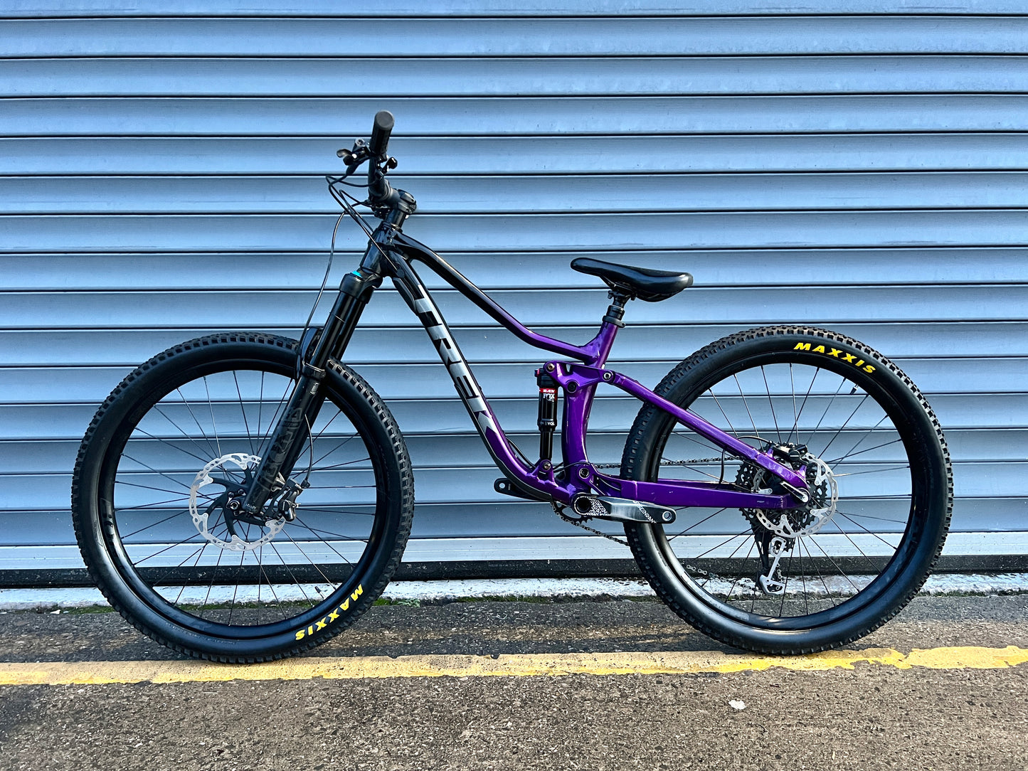 2022 TREK FUEL EX8 GEN 5 | RRP £3250