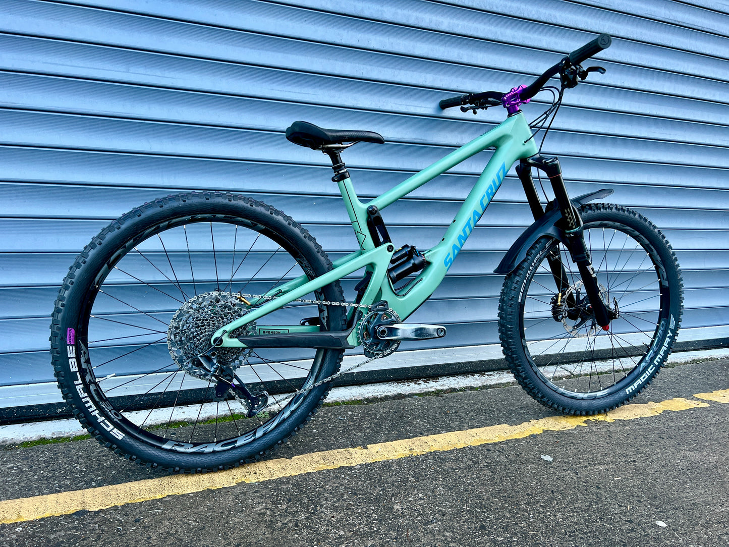 2022 SANTA CRUZ BRONSON C | RRP £7000
