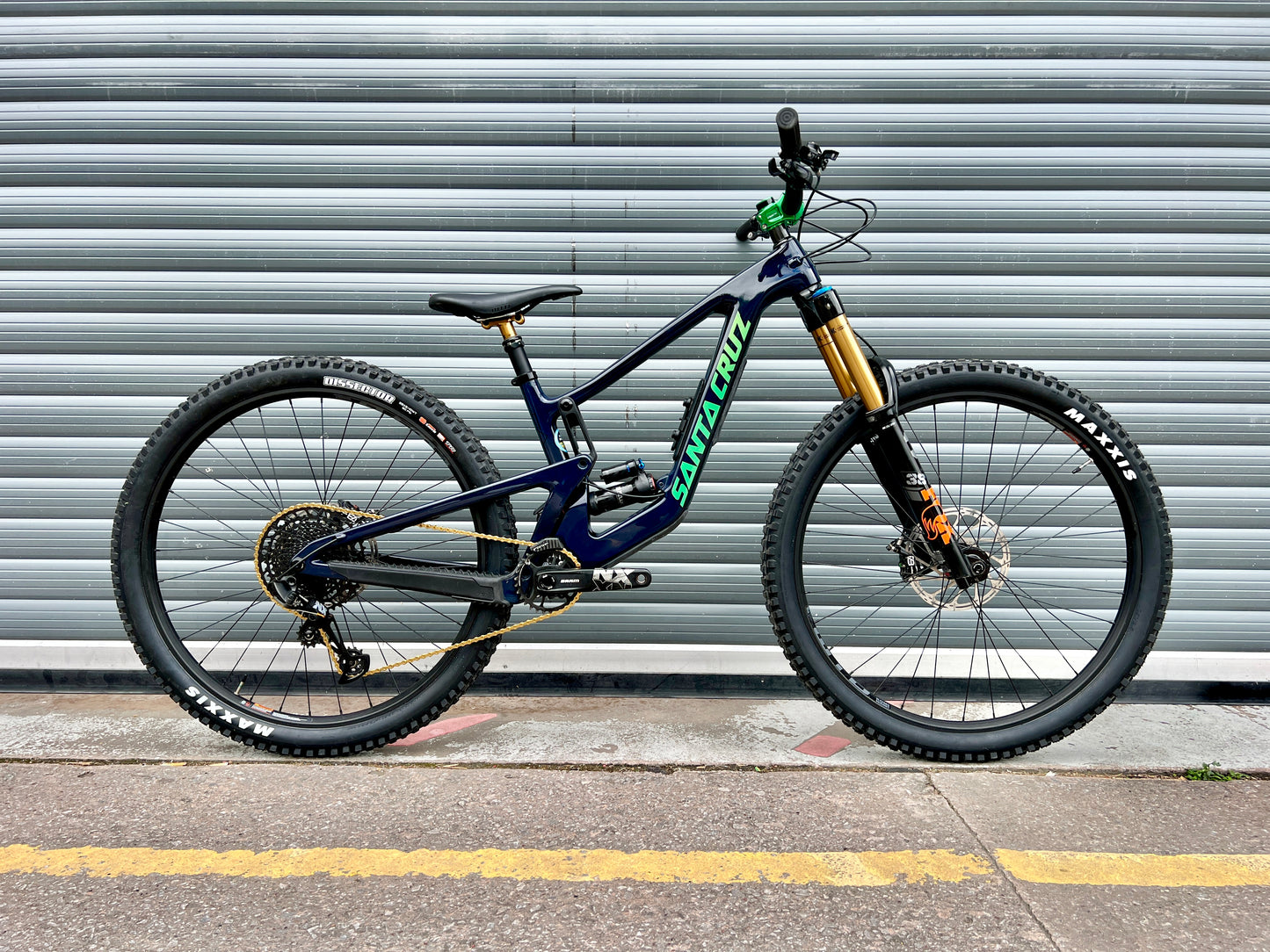 2025 SANTA CRUZ MEGATOWER C | RRP £7000