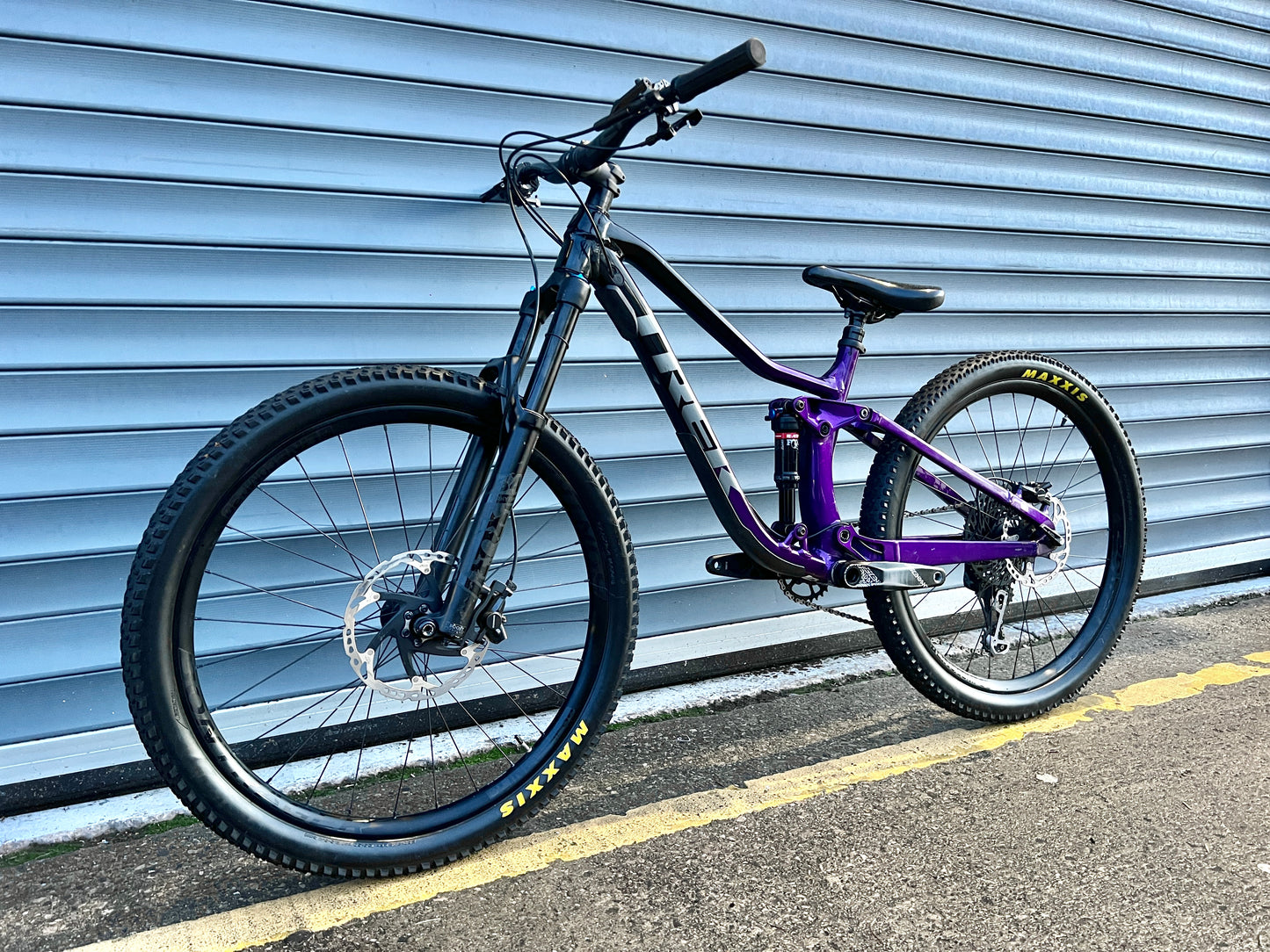 2022 TREK FUEL EX8 GEN 5 | RRP £3250