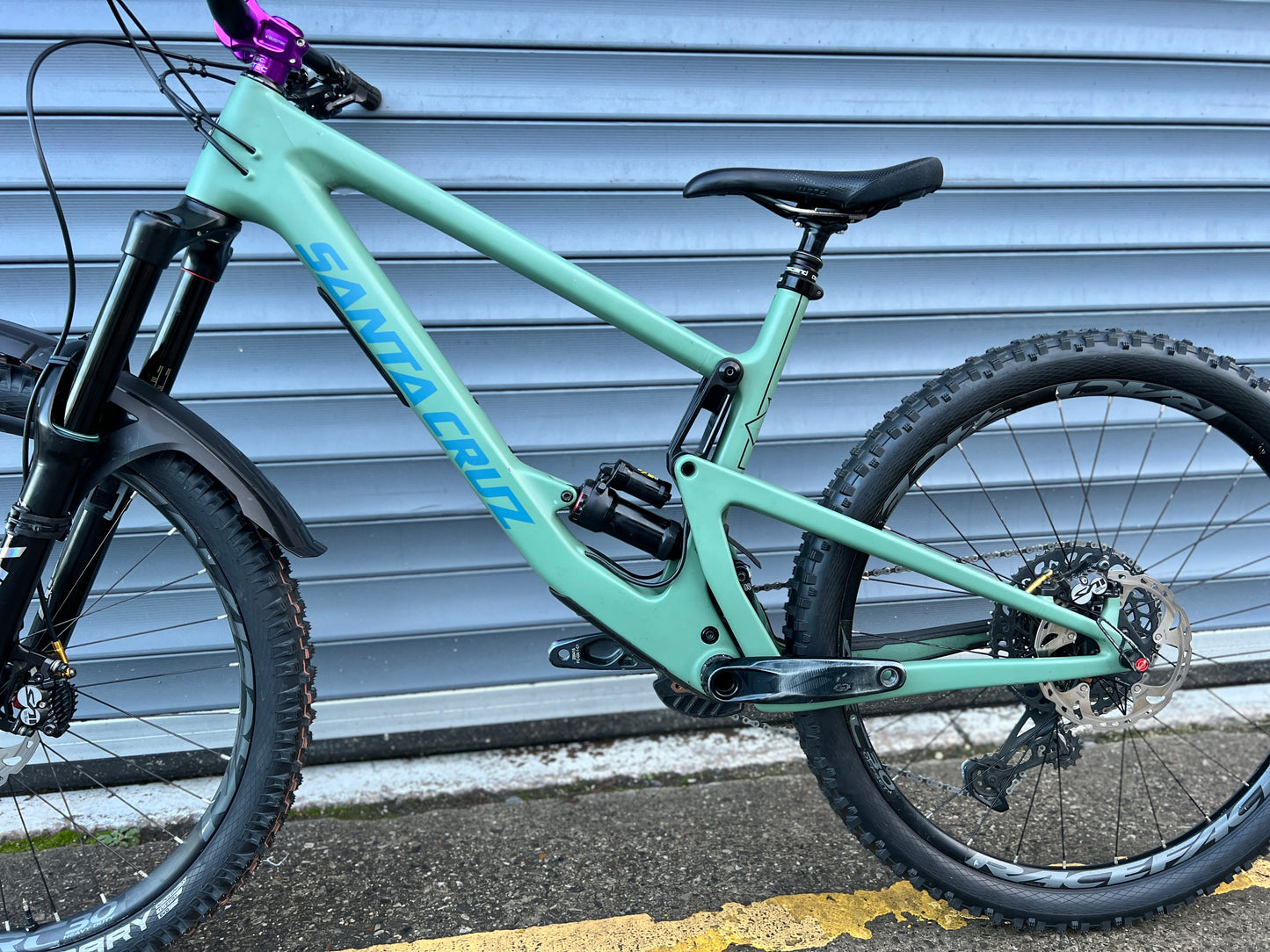 2022 SANTA CRUZ BRONSON C | RRP £7000