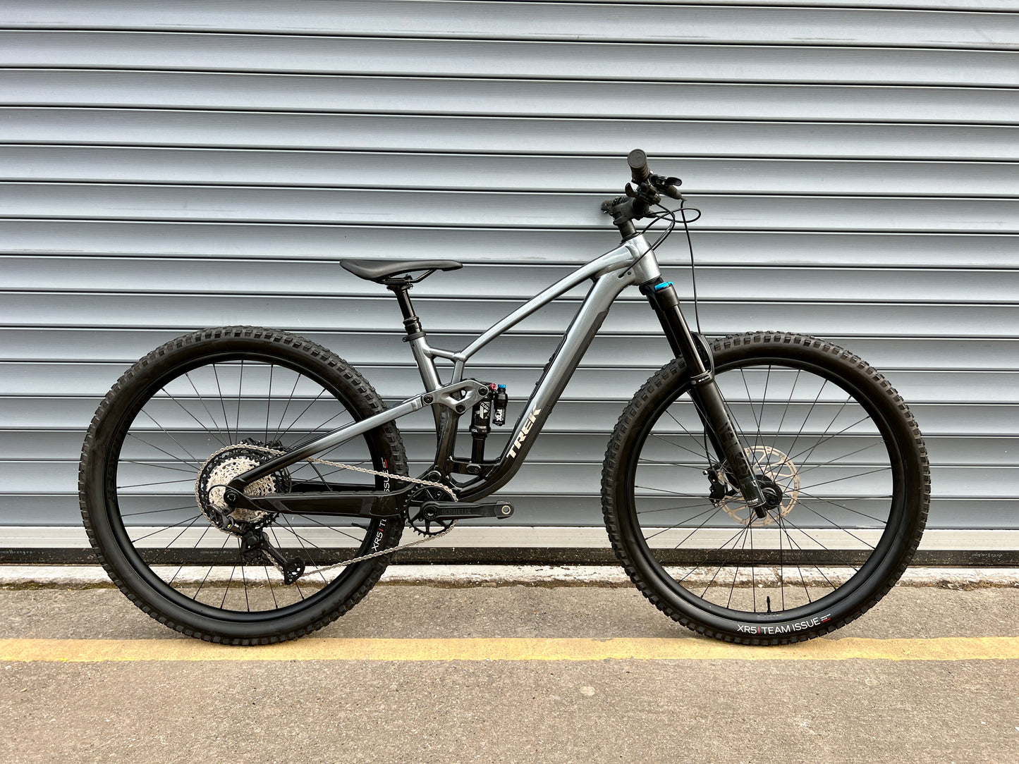2024 TREK FUEL EX 8 - GEN 6 | RRP £3700