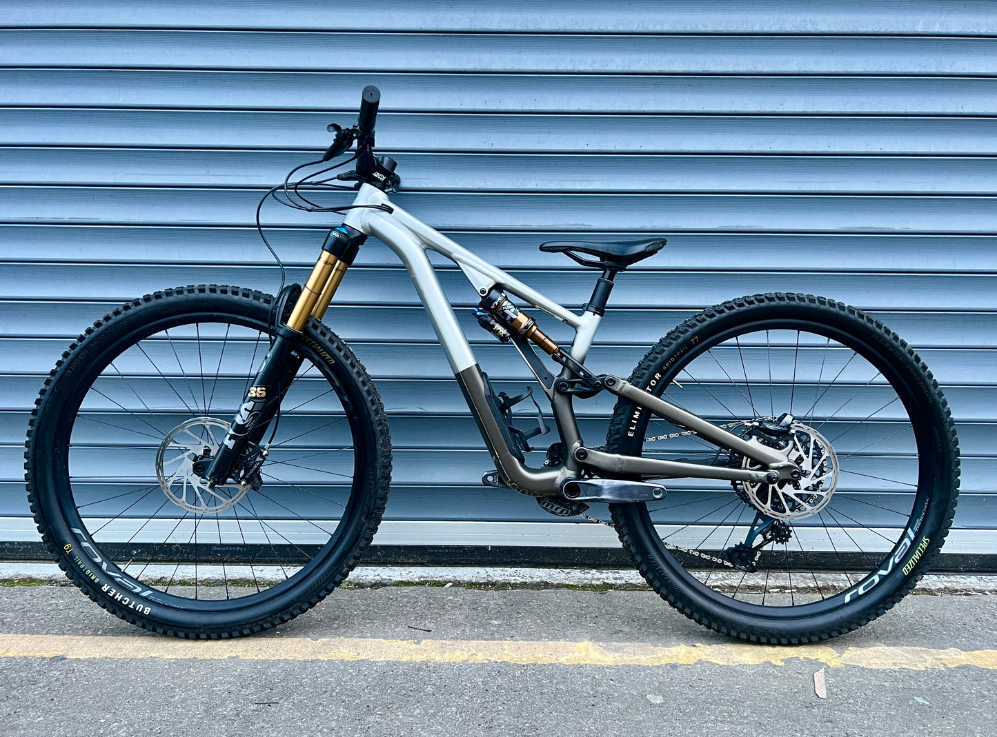 2023 SPECIALIZED STUMPJUMPER EVO ELITE ALLOY | RRP £5800