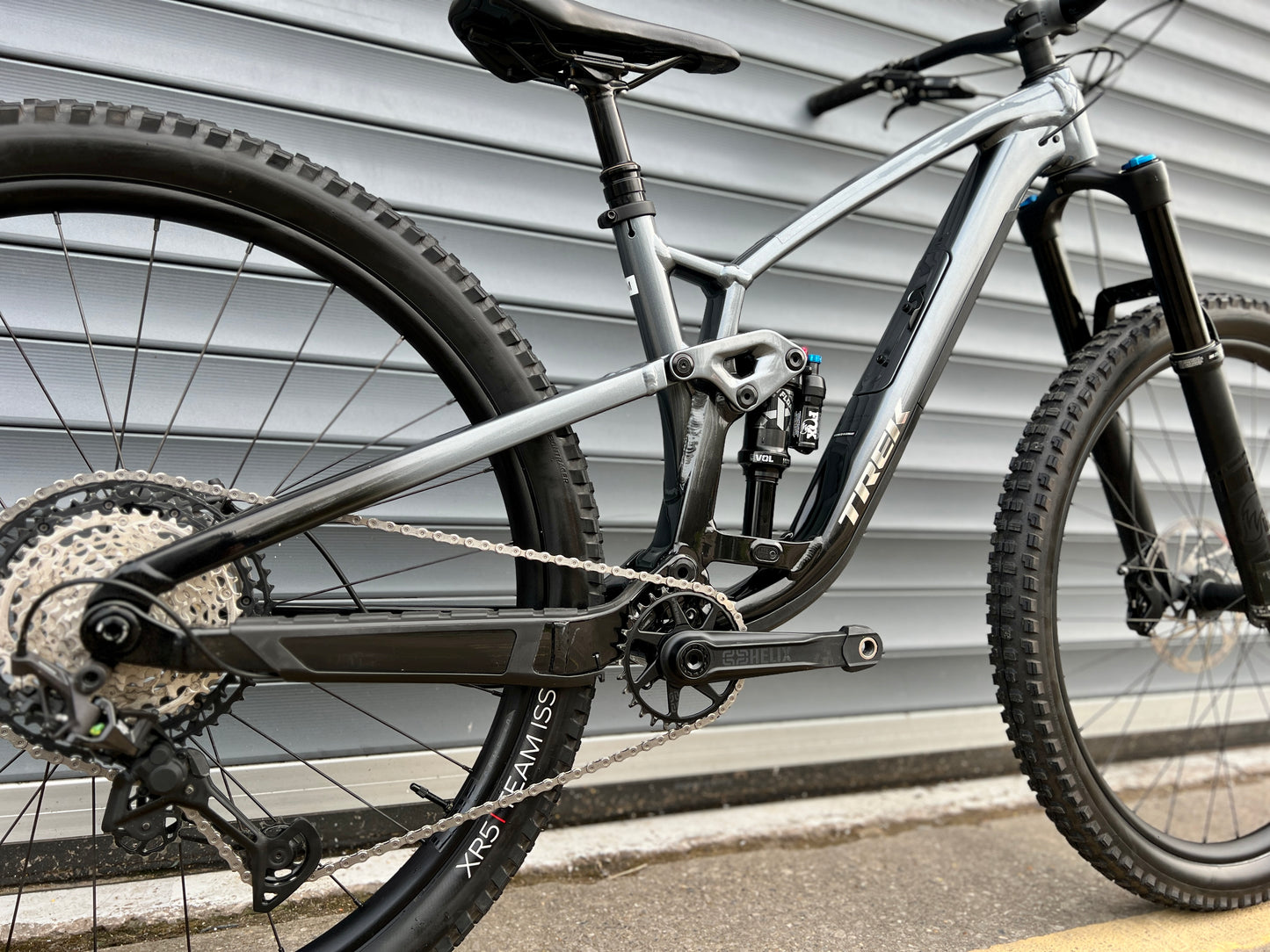 2024 TREK FUEL EX 8 - GEN 6 | RRP £3700