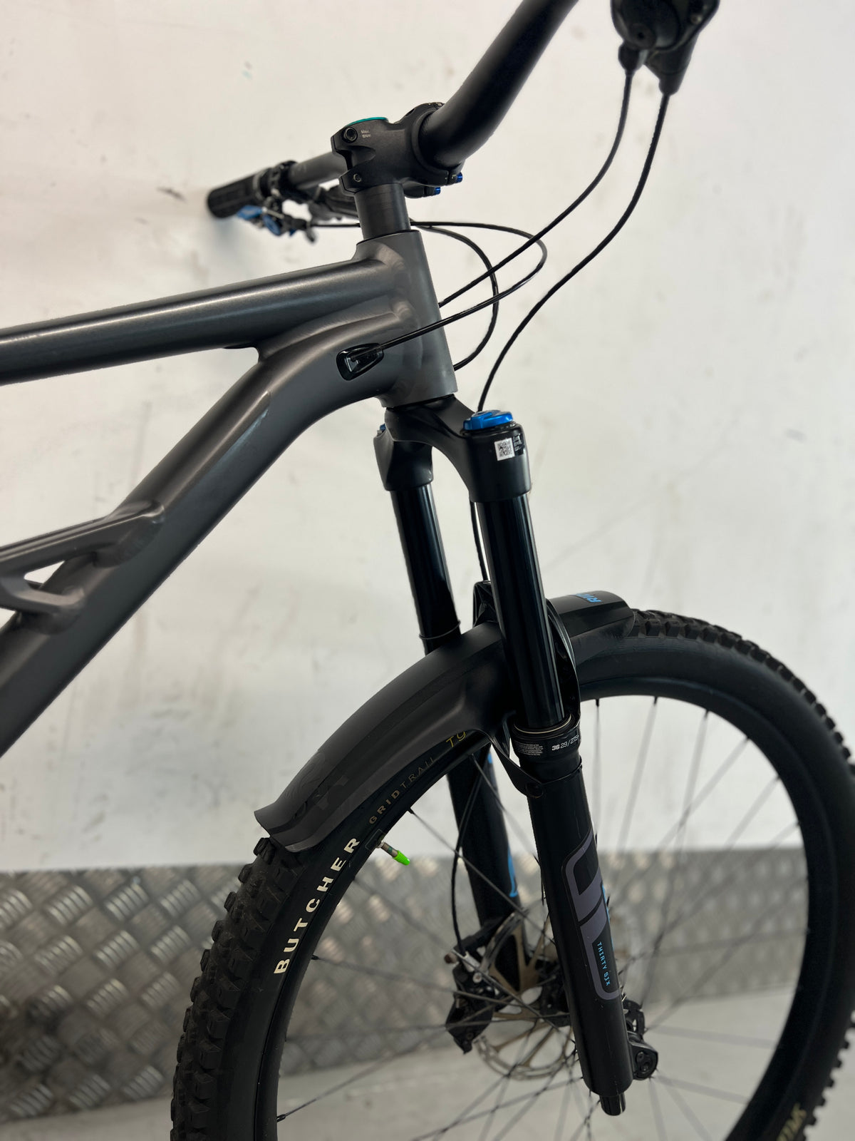 2022/23 SPECIALIZED STATUS 160 MULLET | RRP £3200
