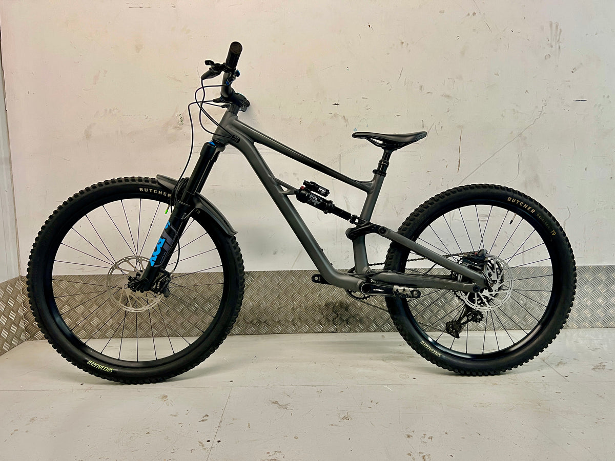 2022/23 SPECIALIZED STATUS 160 MULLET | RRP £3200