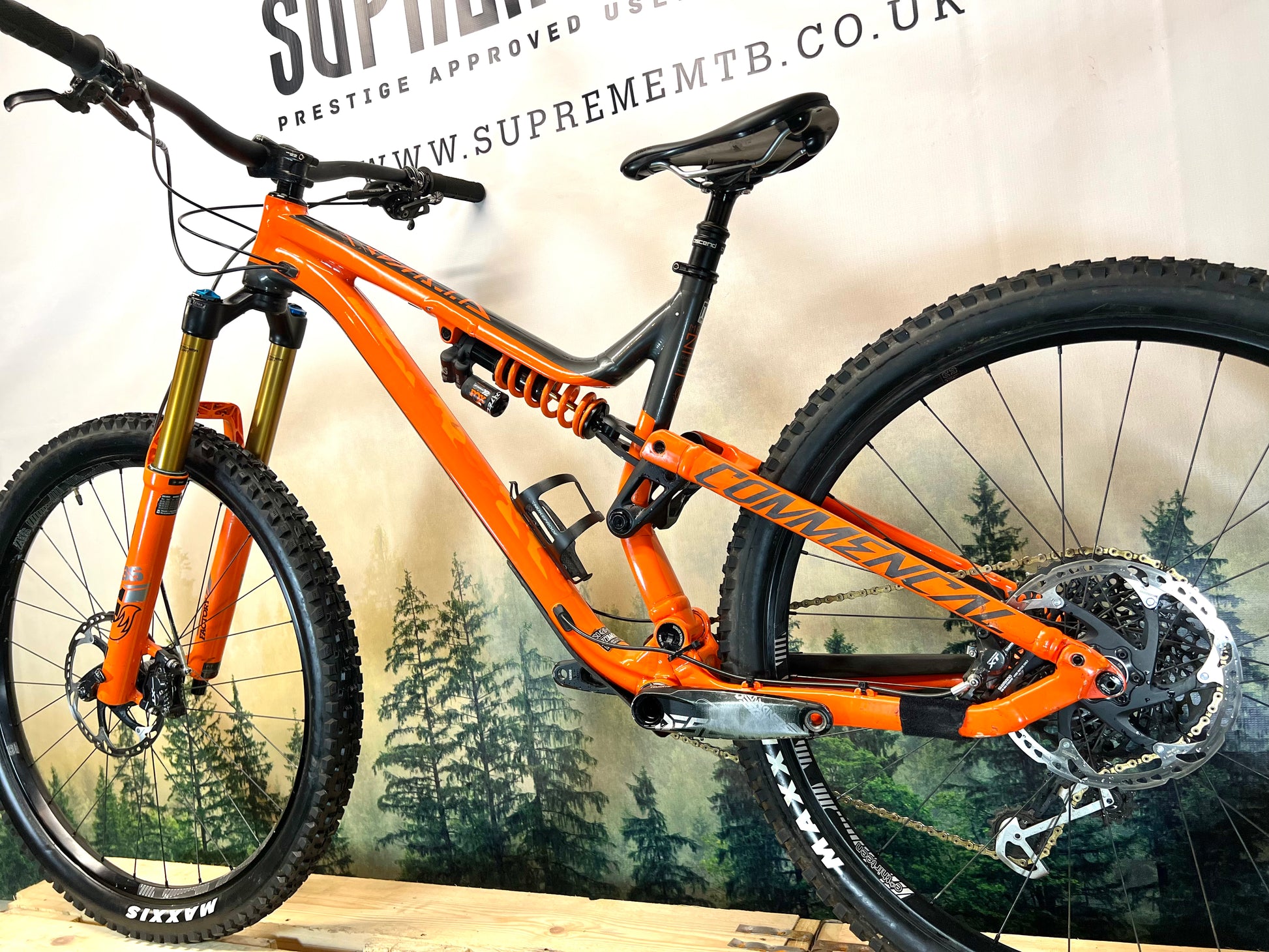 Commencal mountain bikes hot sale uk