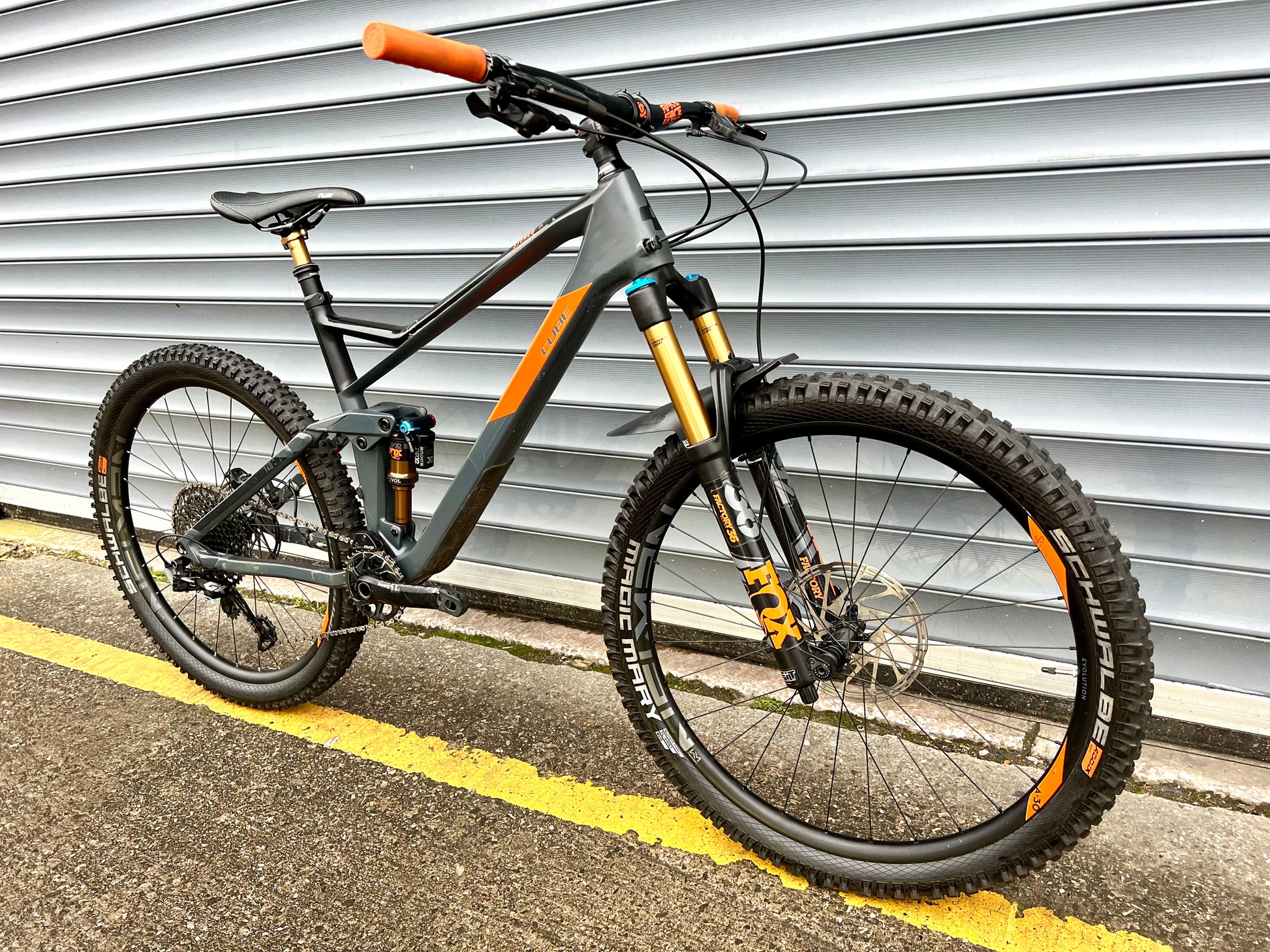 Cube stereo carbon sale
