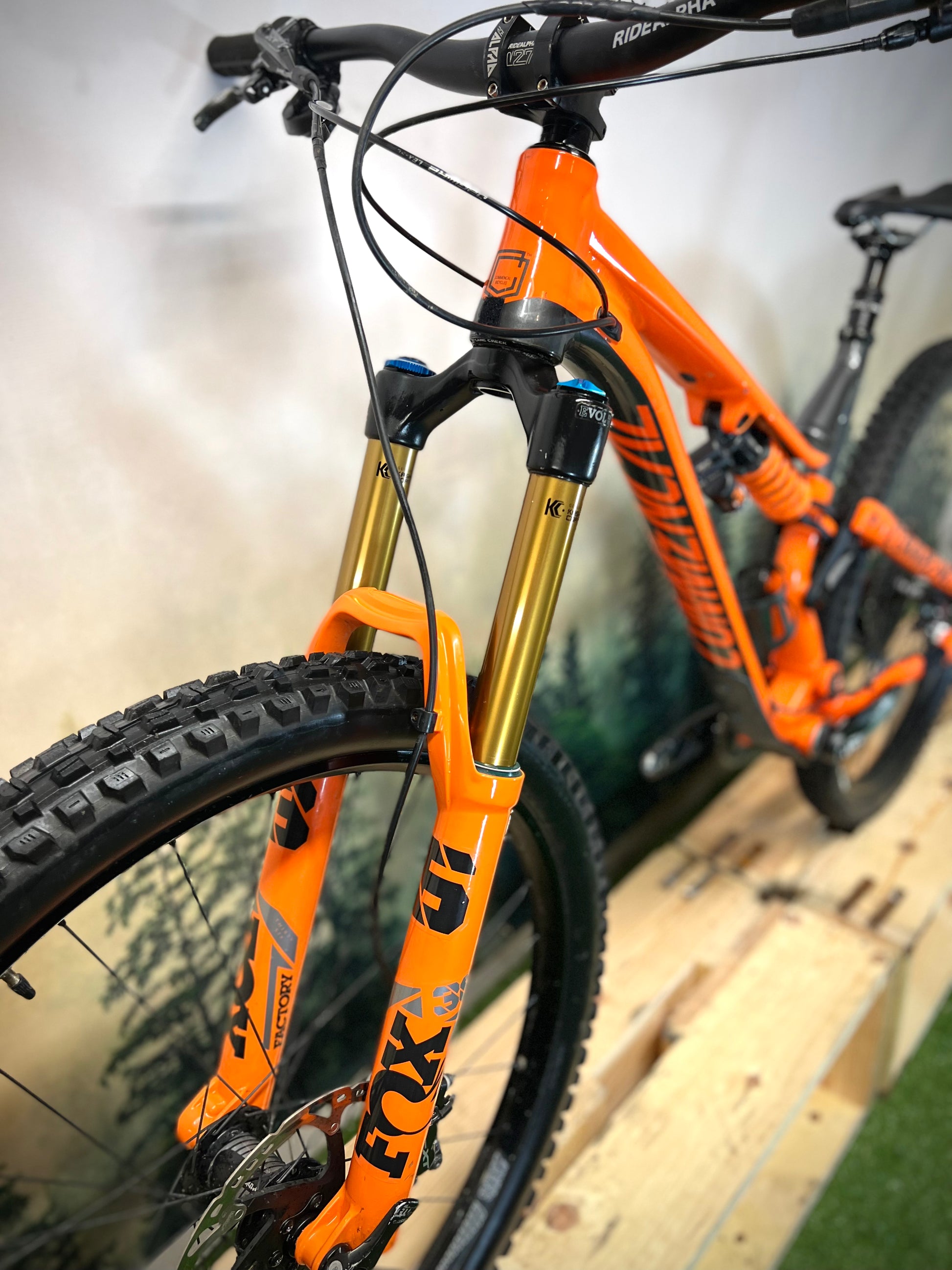 Commencal meta am 29 top fox